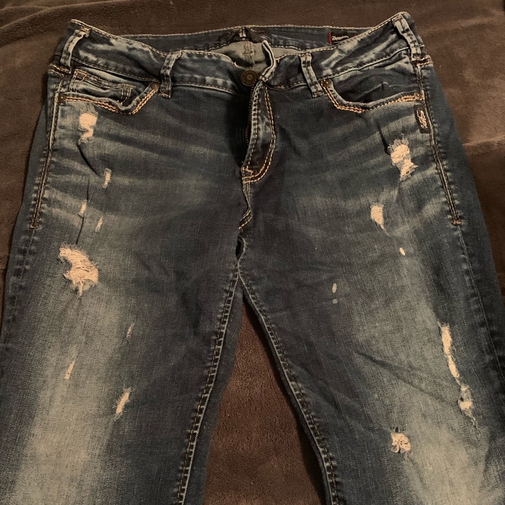 Women’s size 34x33 Silvers